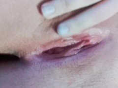 Показываю свою киску крупным планом. Дрочите))) - Screenshot 8 of 16 - Wet Pussy Close Up