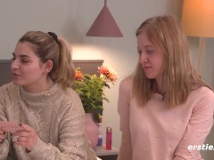 Ersties - Mädels-Tag zu viert mit intimen Details und einer heißen Orgie