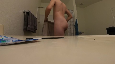 Twink takes a Shower