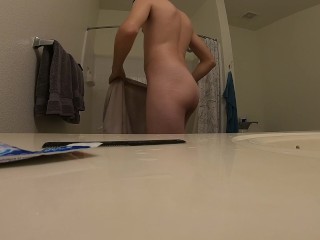 Twink Takes a Shower