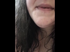 Friday night at the bar with my girlfriend leads to piss desperation