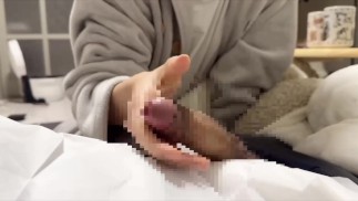 【個人撮影】彼ちんぽを手コキして射精させたった🍼