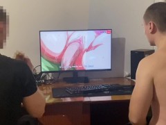 БОЛЬШОЙ ЧЛЕН МАСТУРБИРУЕТ С КУКОЛДОМ И КОНЧАЕТ  МОРЕМ СПЕРМЫ - Screenshot 2 of 16 - Большие члены
