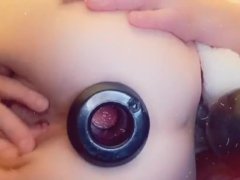 Huge butt plug - Screenshot 2 of 16 - Squirting