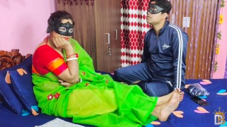BOOM BHABHI Mãe Ensina Sexo Sobre Sua Primeira Noite