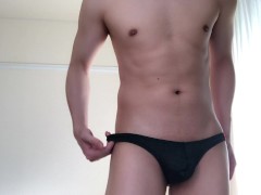 細マッチョがTバックを試着する。 7/16