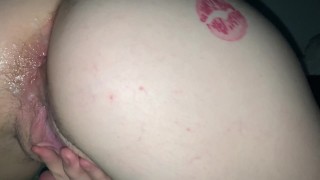 Ninfomana de 18 años -  “Mi vagina rosada y apretada está irritada de tantas corridas internas”