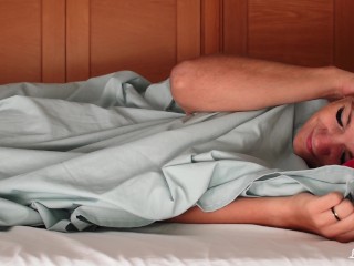 Romantic morning wake up sex with cumshot between her legs