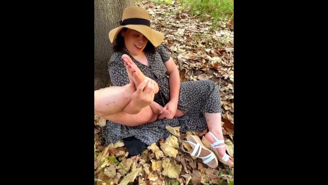 An afternoon in the park with Janice Renee