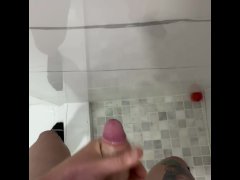 My first amateur home video pulling me in the bathroom