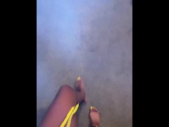 Let me choke youu with my toes 😍