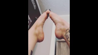 GanjaGoth - Sexy feet and painted toes!