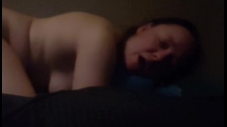 *Sneak Peak* Смотри, как моя новая игрушка долбит мою киску