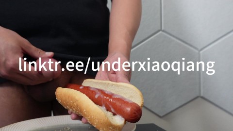 Manger hotdog rempli de sperme ASMR