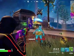 FIGHTING A BOSS BITCH AND DOMINATING HER / FORTNITE