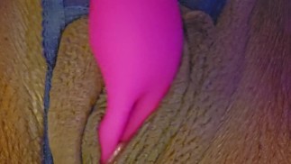 Trying out my new toy! Its clit-tastic!!!