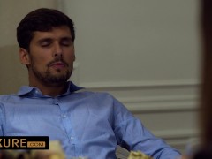 Under the swinger dinner table 11/16