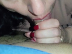 Always a Mature MILF knows how to make Dick Cum in her Mouth