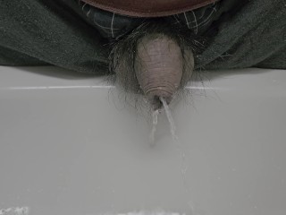 I tried Peeing with a Short Uncut Cock 4K60p