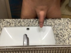 Hotel Peeing - Screenshot 14 of 16 - Male Solo