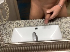 Hotel Peeing - Screenshot 3 of 16 - Male Pee