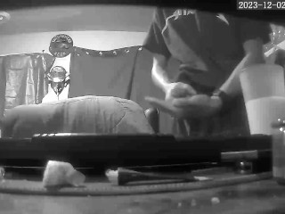 性感游戏玩家 DILF 本地狂喜认为他一个人在家，射精然后看到凸轮，哦不！ 🤫🍆💦