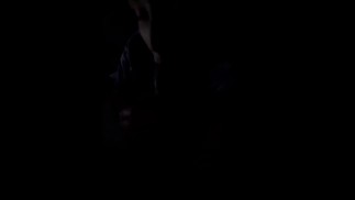 在黑暗中吮吸迪克偷偷摸摸的链接作弊