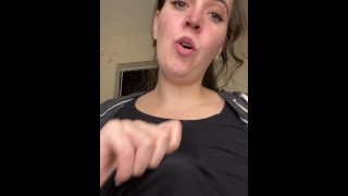 Onlyfans-Mädchen blinkt 😉
