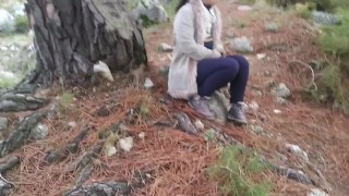 RISKY PUBLIC CURVY BRUNETTE ON THE MOUNTAIN IS SURPRISED AND ACCEPTS THE GAME I PROPOSE TO HER
