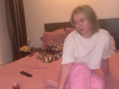 Chilling while smoking and farting in pijamas