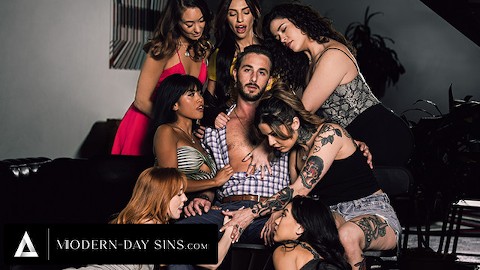 MODERN-DAY SINS - Sex Addicts Ember Snow & Madi Collins REVERSE GANGBANG Their Support Group Leader