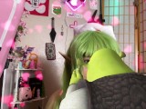 Egirl gets creamed on