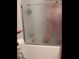 Catching sexy bbw mommy in the shower and peeking