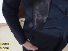 مرضیه خانم خدمتکار خونم داشت نظافت میکرد مخشو زدم تا برام ساک بزنه آب کیرمو قورت داد (پر از مکالمه) - Screenshot 3 of 16 - ایرانی