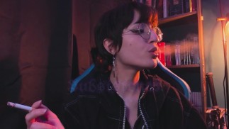 Rauchen ASMR aus nächster Nähe mit Streichhölzern | Astrid
