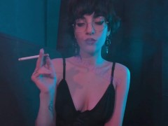 A creamy smoke, while you worship your goddess | Astrid