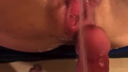 Tight Squirting Pussy