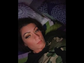 漫长的一天后睡前射精