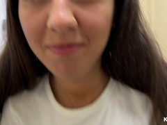 Похотливая сучка заманила в туалет поезда и дала себя потрахать - Screenshot 2 of 16 - Pov
