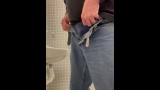 Daddy taking a piss at the office