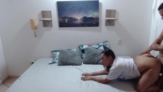 Сексуальную любительницу впервые трахают раком