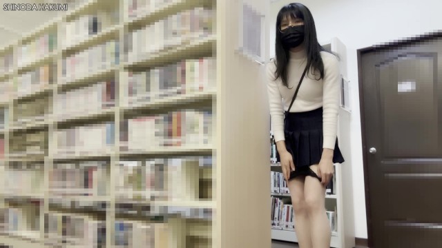 HA28ベルバットプラグ付きアナルが図書館で露出しました!最後はアヘ顔絶頂して射精!