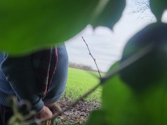 Pizsing in the nice field 2