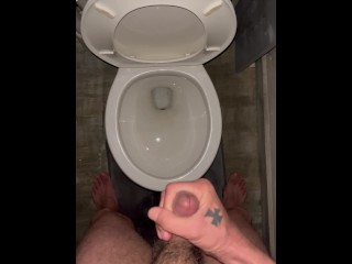 Décharge De Sperme Dans Les Toilettes