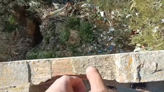 Pissing 2