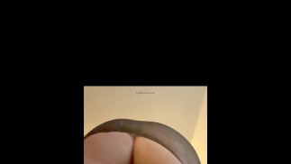 Залезь подо мной и посмотри вверх!