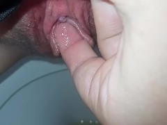Hello wet pussy+piss 🤤🤤