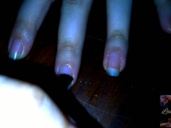 Lavrena Fire fazendo as unhas 💅