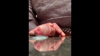 Gerrysee humping on his hand during office break. I can’t resist to cum like a fountain