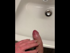 Quick Sneaky Masturbation - Screenshot 14 of 16 - Male Masturbation